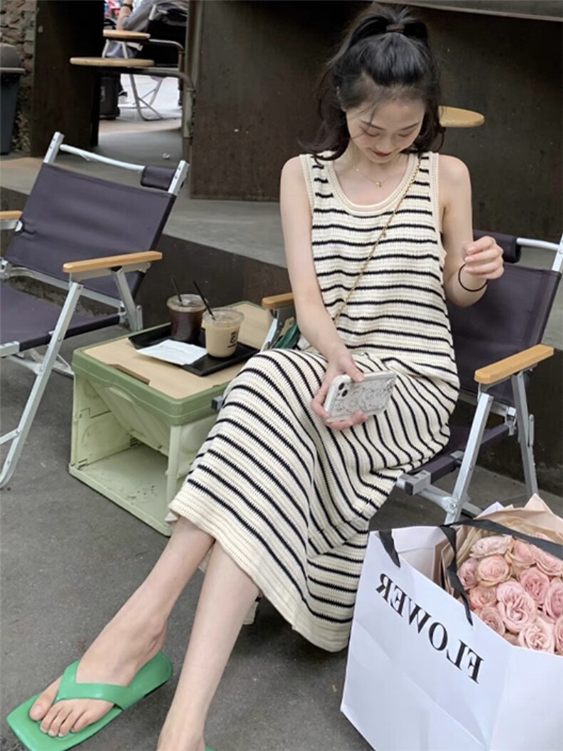 条纹针织连衣裙宽松无袖吊带裙小个子开叉打底背心裙,女装T恤,织己羊绒