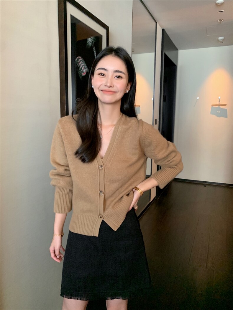 V领山羊绒针织开衫女修身毛衣秋冬短款长袖上衣外套女,针织衫/毛衣,玛卡隆羊绒