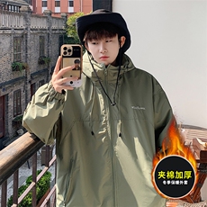 翠绿色