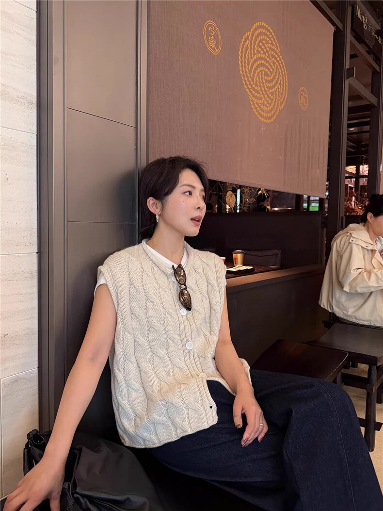 2026年秋季时尚百搭通勤简约休闲开衫马甲,女装马甲,斯尔特羊绒