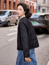 现货新款暗纹提花白鸭绒羽绒服女2025冬季短款冬装外套，女装羽绒服，梦懿尔