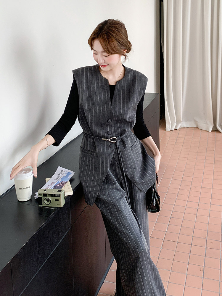 老钱风灰色条纹马甲T恤休闲裤套装女春秋季高级小众不撞款三件套，女装套装/套裙，浙宝192（原082）