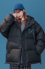 中性白鸭绒22冬季新款简约笑脸印花保暖连帽羽绒服YR140P225控298，男装羽绒服，A247A