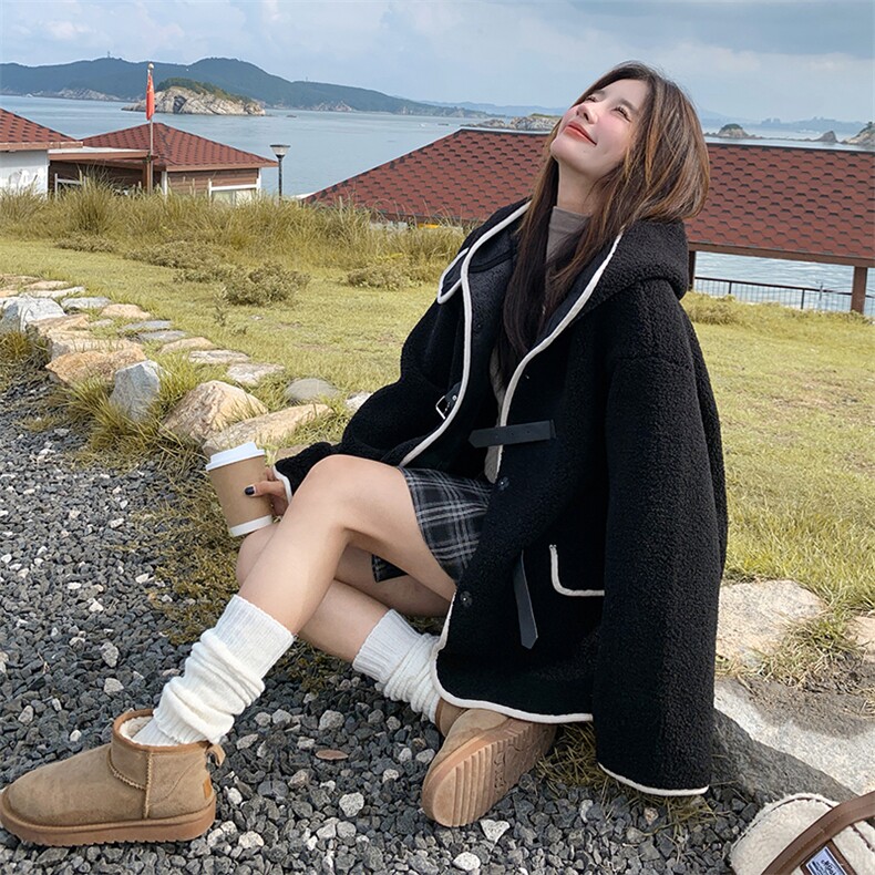 黑色连帽羊羔毛外套女2025秋冬新款慵懒风宽松显瘦小个子加厚大衣,女装短外套,2B187