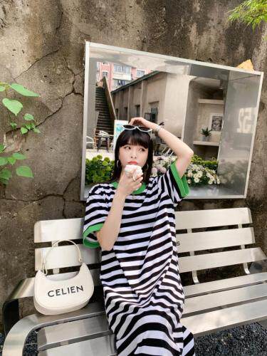 条纹T裙拼接亮色，女装，Queena PHoebe