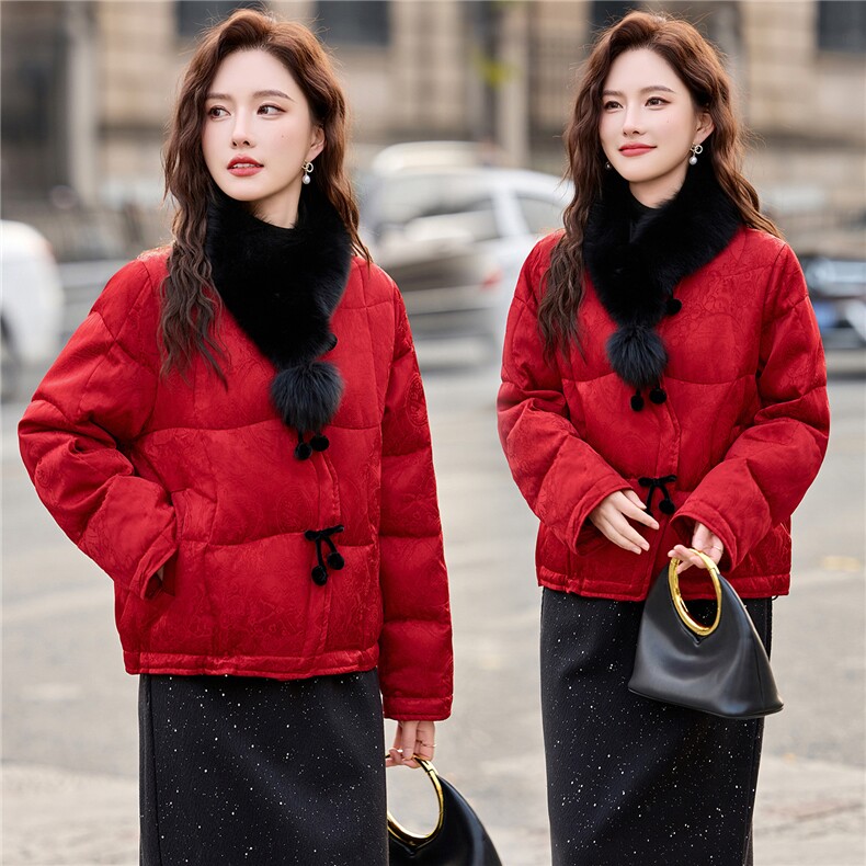 【现货现货】2026冬季新款新中式羽绒服女短款90白鸭绒真毛领现货，女装羽绒服，一安秀