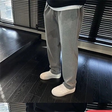 灰色