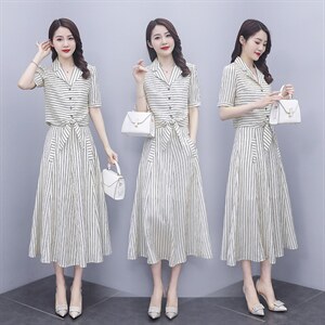 2021新款西装领短上衣条纹半身裙两件套,女装职业装,雅佳俏