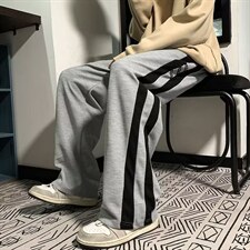 灰色