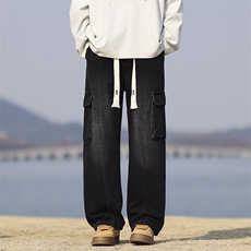 黑色