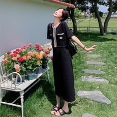 撞色假两件圆领连衣裙女2025夏季淡人法式设计感黑色半拉链A字裙，女装连衣裙，2C129