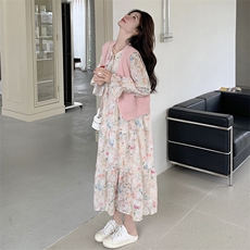 春季流行穿搭一整套装2025新款法式甜美碎花连衣裙针织马甲两件套，女装套装/套裙，2C232