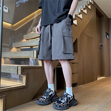 深灰色