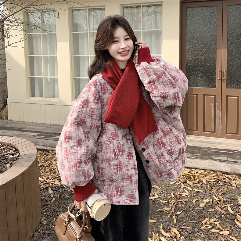 红色小众设计感围巾款羽绒服女冬季2026新款韩版加厚新年喜庆外套,女装羽绒服,艾米莉亚