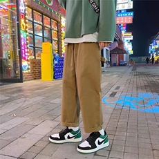 卡其色