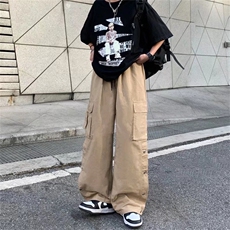 卡其色