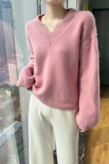 V领羊毛衫女秋冬季新款百搭时尚简约大气宽松保暖女上衣，女装羊毛衫，业大羊绒