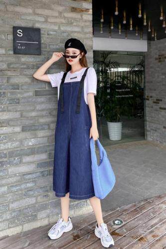 现货夏季新款背带两件套火爆中，女装，金地雪