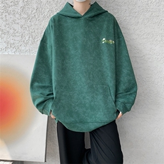 暗绿色