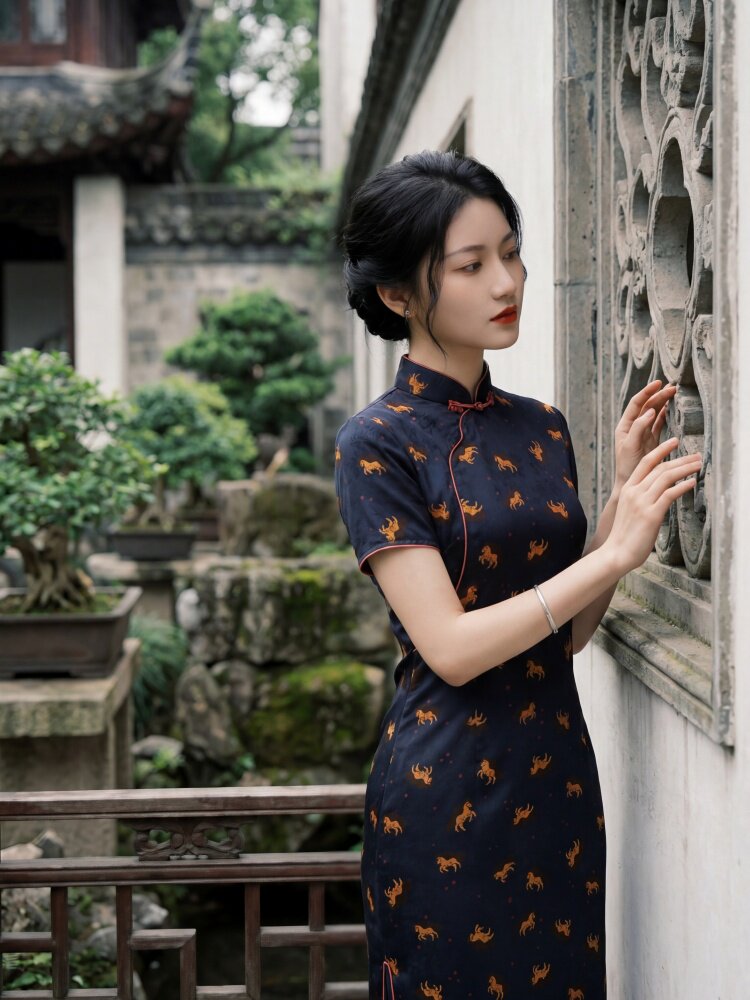 夏季新品时尚气质金丝提花香云纱品质真丝喜庆中长款旗袍裙,女装汉服/婚纱/旗袍/礼服,媚琳依坊