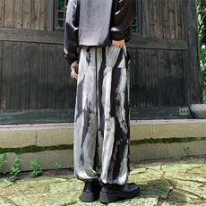 灰色