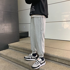 浅灰色