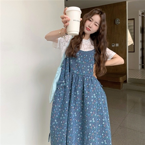 森系松弛感碎花牛仔吊带连衣裙套装女2025夏季新款蕾丝短袖两件套图片