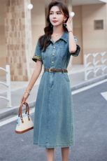 气质牛仔连衣裙女夏薄款短袖2024新款休闲复古宽松高级感收腰显瘦，女装连衣裙，丽影随形