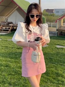 夏季印花木耳边T恤图片