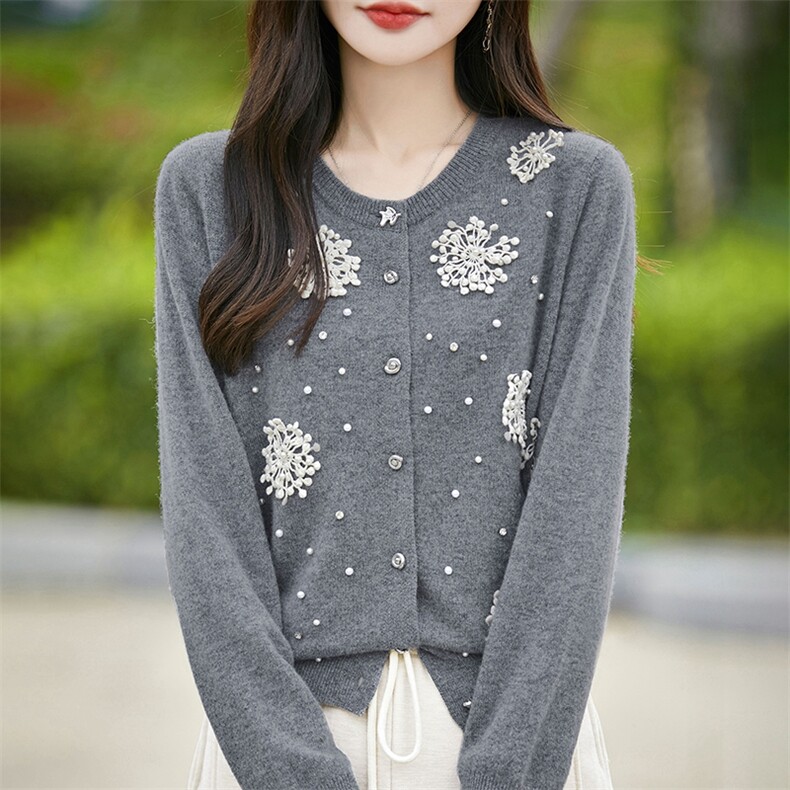 重工刺绣钉珠100%纯羊毛开衫女圆领拼色外套甜美宽松羊绒衫外搭，女装羊毛衫，暖烁羊绒