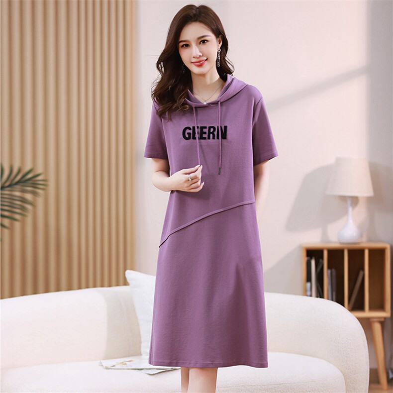 2023夏装新款连帽短袖连衣裙休闲风立体刺绣中长款裙子，女装连衣裙，伊满意