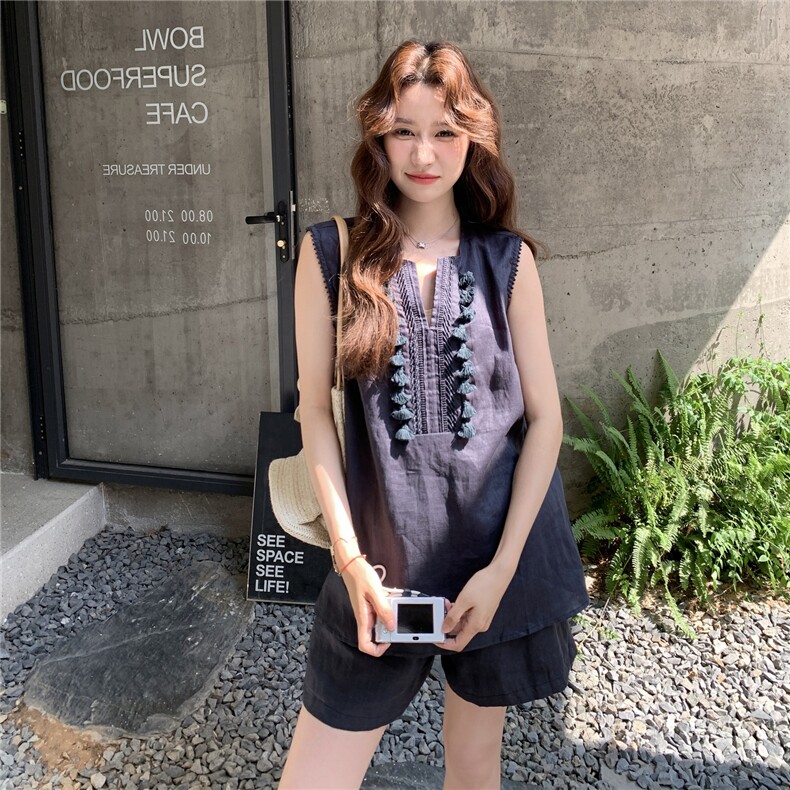 韩版时尚休闲短裤套装女2025年夏季新款设计感V领无袖上衣两件套,女装套装/套裙,2C170