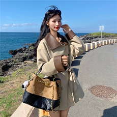 卡其色PU皮翻领风衣女2025年秋季新款复古设计感宽松显瘦气质大衣，女装短外套，2C133