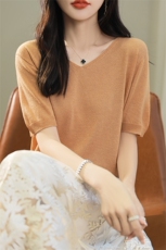 短袖女V领针织衫宽松显瘦天丝打底衫夏季基础款百搭套头亮丝上衣，女装T恤，暮绒羊羊绒