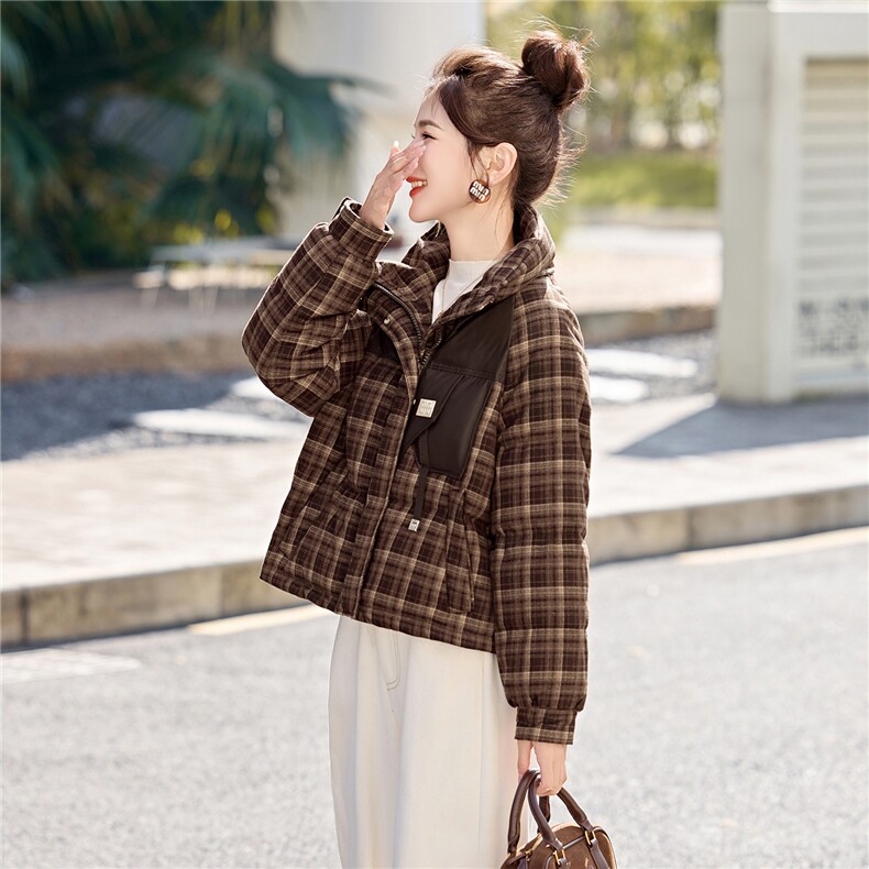 小个子羽绒服女2025冬季新款连帽复古格纹加厚保暖短款格子外套,女装羽绒服,意芙