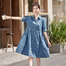 【现货】牛仔提花连衣裙女polo领直筒梨形宽松休闲遮肉显瘦法式裙，女装连衣裙，梦懿尔