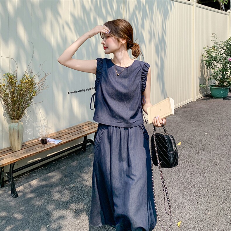 藏青色松弛感一整套穿搭女2025夏季新款休闲圆领背心半身裙两件套,女装套装/套裙,秋水欣儿
