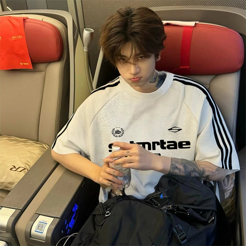 抖音得物高品质二开240克宽松纯棉美式潮牌三条杠织带短袖T恤，男装T恤，电商A486-1