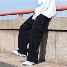 藏青色