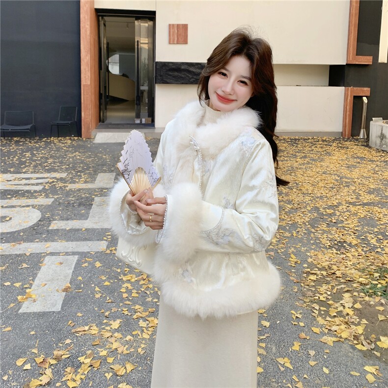 2026新款白鸭绒羽绒服风新中式毛皮草女气质盘扣高级感冬季外套,女装羽绒服,2C218