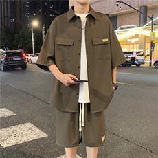咖啡色