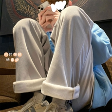浅灰色