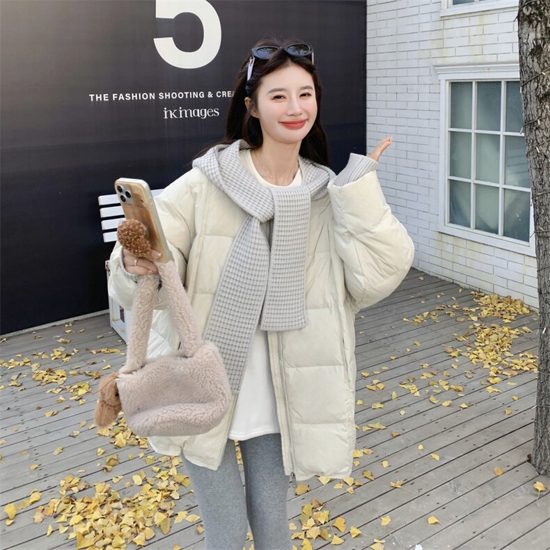 新款 有货  米色50绒羽绒服配围巾5313P295K448图片