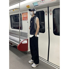 黑色
