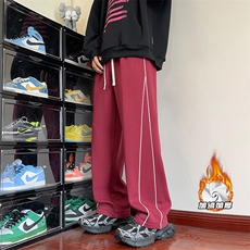 酒红色
