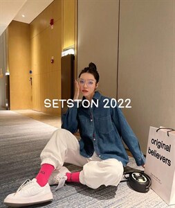 彩扣牛仔图片