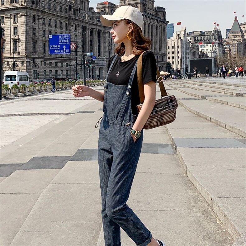 2021年夏季时尚简约个性潮流中长款牛仔背带裤,女装牛仔裤,秋水欣儿