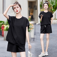 夏季薄款套装女2025年新款时尚休闲气质显瘦短裤两件套，女装运动套装，沁沁公主