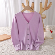 时尚气质儿童针织开衫简约V领长袖毛衣舒适保暖适合春秋季节，童装儿童针织衫，伊美侕