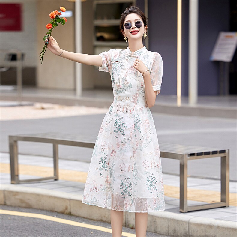 现货新款夏装2024年新中式旗袍改良盘扣重工刺绣收腰连衣裙,女装连衣裙,采品优优